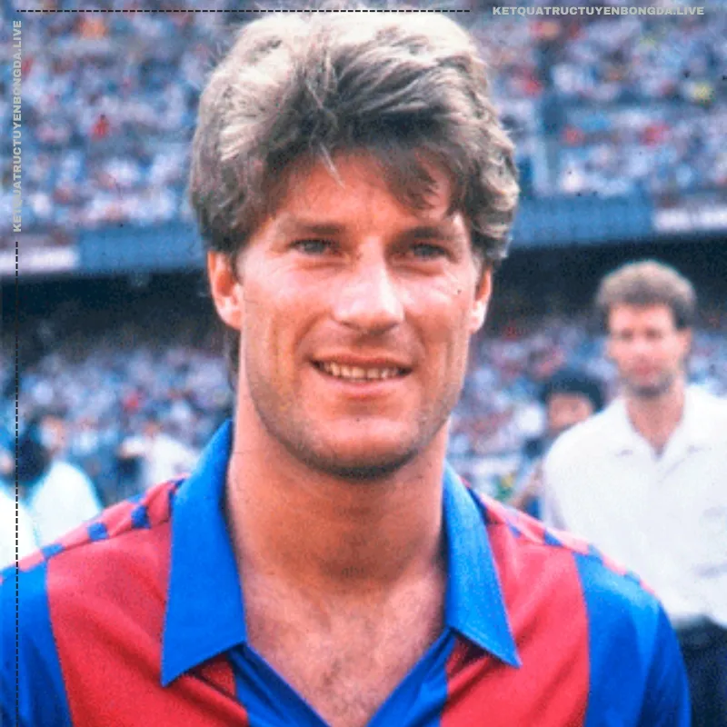 Michael Laudrup là 1 trong những cầu thủ huyền thoại của Barcelona